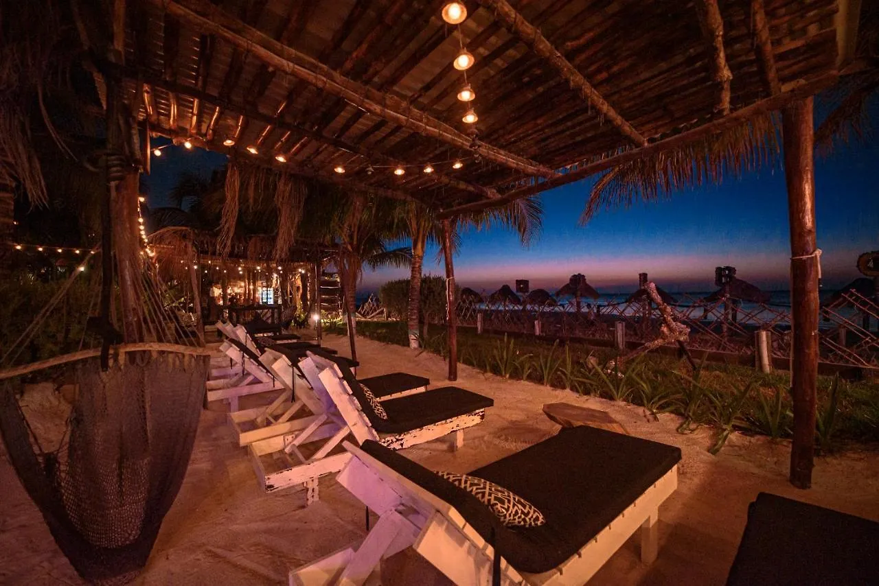 Hotel Villas Tiburon Adults Only Isla Holbox 4*,